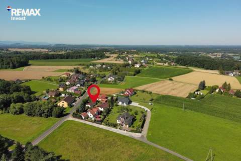 Dom z fotowoltaiką, garażem i dużym potencjałem
