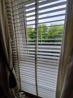 Apartament w zieleni nad rzeką w centrum Rumi