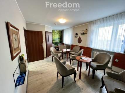 Działający hotel   36 pokoi, z potencjałem