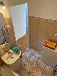 Mieszkanie o pow. 53m2, balkon, IVp., do remontu, os. Asnyka