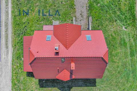 Dom z pięknym widokiem/ 14 arów/ piwnica/ 2 garaże