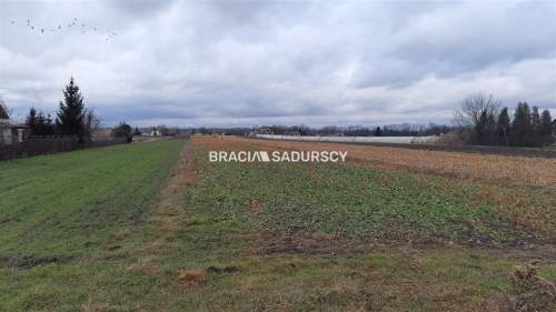 Działka budowlana-inwestycyjna