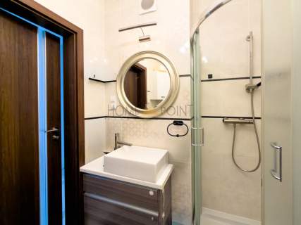 4 pok apartament na ost piętrze z tarasem 160 mkw