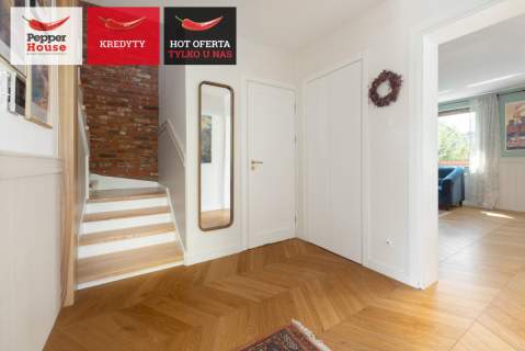 Wolnostojący dom po kapitalnym remoncie