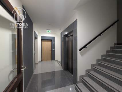 3 POKOJE 63,75 m BALKON 12,37 m I PIĘTRO 