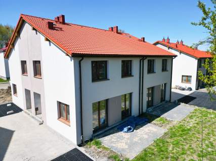2 poziomy, ogród, 4 pokoje, 2 miejsca parkingowe