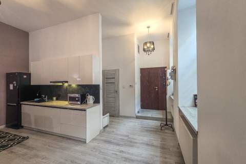 Łódź Centrum 2 pokoje z antresolą, po remoncie
