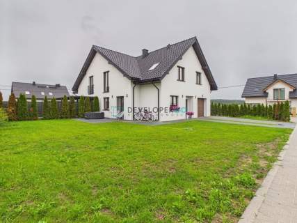 Wyjątkowy Blizniak w Prestiżowej Lokalizacji