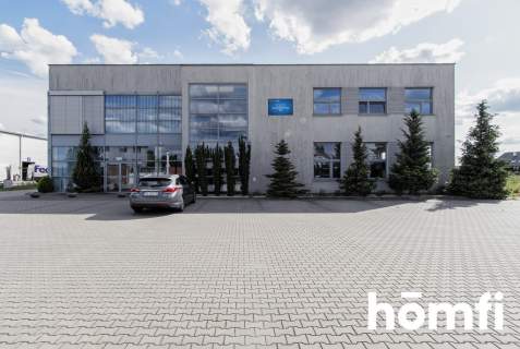 Budynek biurowo magazynowy i domem jednorodzinnym