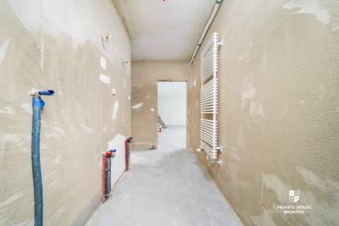 Apartament z balkonem w sąsiedztwie Błoń