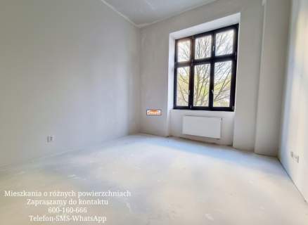 Kawalerka w centrum w stanie deweloperskim