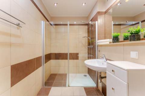 Apartament z miejscem postojowym w hali garażowej pod budynkiem