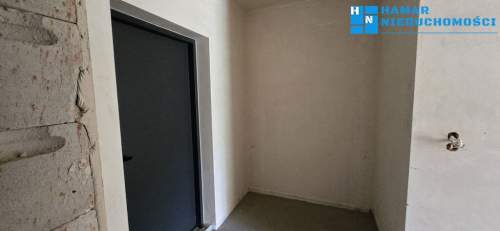 Dom 156 m z ogrodem, garażem i 4 sypialniami