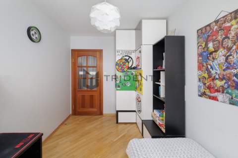 91,6 m 4 pokoje Balkon Kameralne osiedle