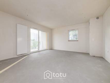 3 pokoje - ul. Kolejowa, m. postojowe, KW
