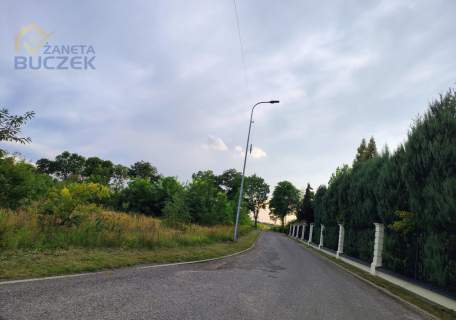 Sprzedam działkę pod zabudowę usługową w Brochowie