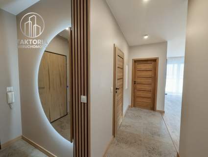 3 POKOJE 63,75 m BALKON 12,37 m I PIĘTRO 