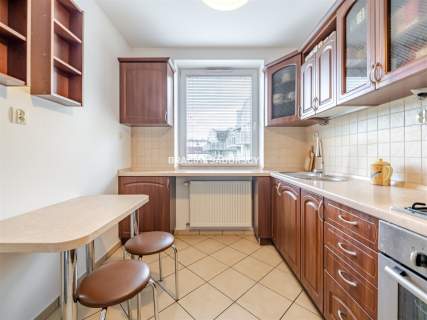 2 piętro, balkon, 3 pok., piwnica,zielono, parking