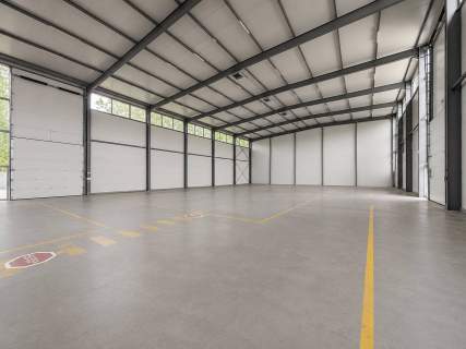 Magazyn 1200 m2 biuro 580 m2 3 bramy Puławska Warszawa