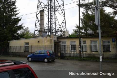 Działka z budynkami techniczno-gospodarczymi