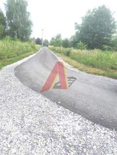 Widoczna działka z autostrady , okolice Lotniska