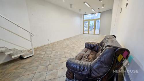 Lokal w D.H Manhattan 110m2 duża witryna/winda