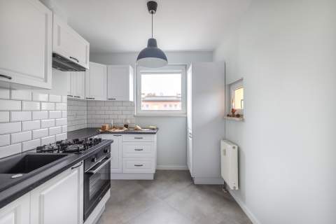 DUŻY BALKON JASNE DOBRZE SKOMUNIKOWANE