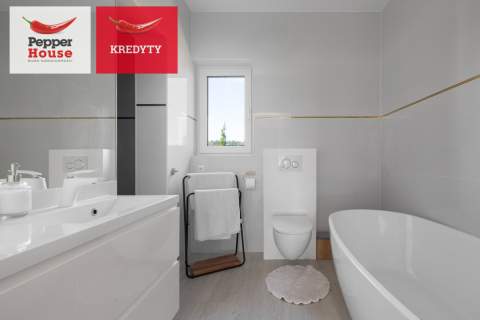 Nowoczesny dom z basenem i spa