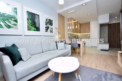Atrakcyjny apartament na wynajem SkyRes 10 p.