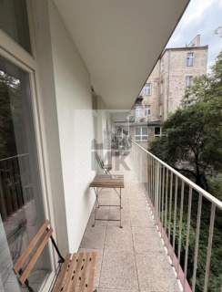 46m2 z dużym balkonem w apartamentowcu na Starym Mieście