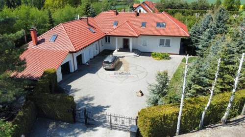 Posiadłość 400m2 - działka 3800 m2- blisko miasta