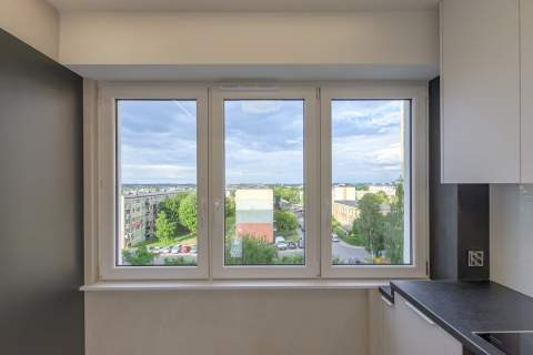 3 pokoje o pow. 48m2, balkon, po remoncie, umeblowane, Widok