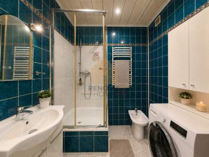 70m2 / 3 pokoje / PARTER - w ładnej kamienicy