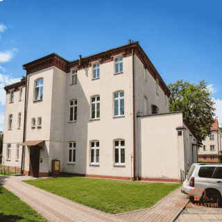 Grunwaldzka 11 wysokie sufity, kamienica, nowe życie
