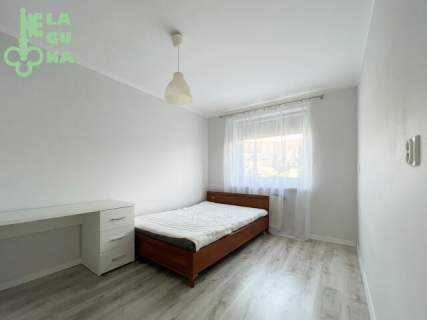 Gdynia Dąbrowa, 56m2, trzy pokoje, balkon, garaż, pierwsze piętro