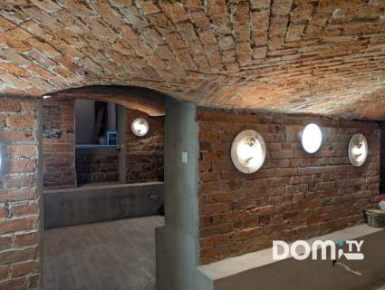 Klimatyczny, ceglany, loft, duża przestrzeń