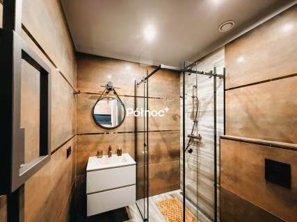 Dom mieszkalny 7 apartamentów działki