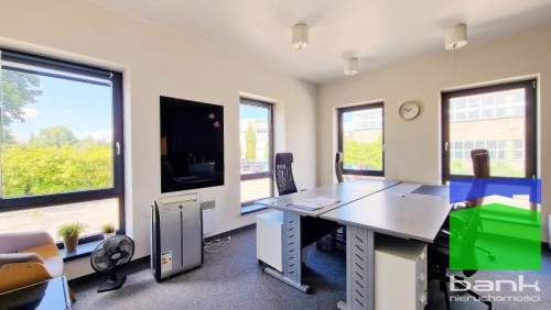 Pabianice - magazyn z biurami 360 m2 parter