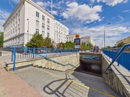 Metro Balkon 11m2 Do wejścia