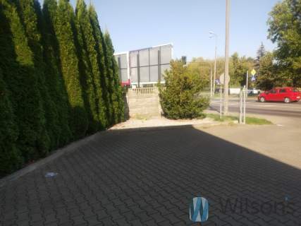 Piękny lokal w super miejscu.