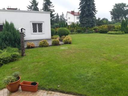 Zadbany magazyn z 4 halami, 2 pom. biur.Białołęka