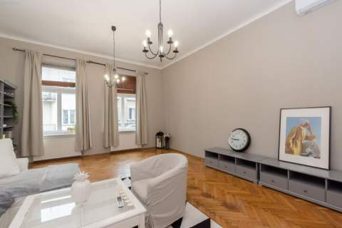 Na sprzedaż 4 pokojowe mieszkanie na Starym Mieście