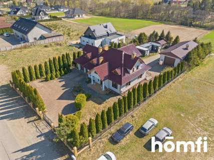 Dom z charakterem i halą usługową Chwaszczyno