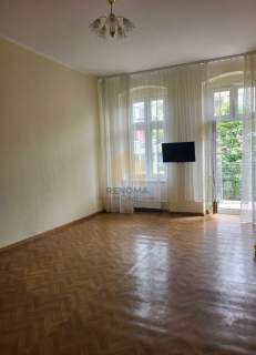 Mieszkanie3 pokoje/2 piętro//balkon