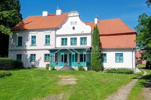 Zamieszkaj w XVIII-wiecznym dworze na Warmii