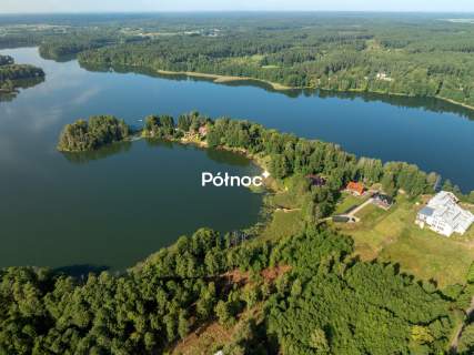 Obiekt hotelowy nad jeziorem Kalwa