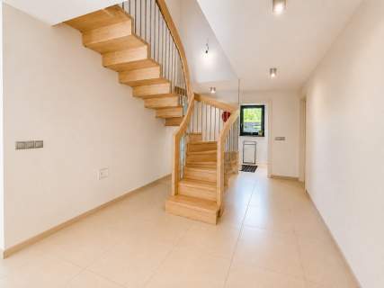 Efektowny, wolnostojący dom o pow. 243 m2