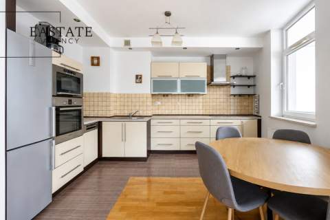 2 pok. 56 m2 duży balkon Metro Młynów