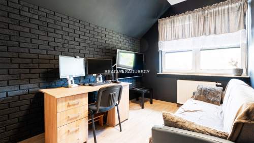 83m2 238m2 ogródek dwa m. postojowe