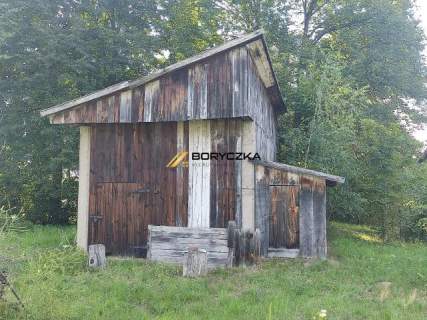Dom Wał-Ruda, z własnym lasem 0,68 ha.